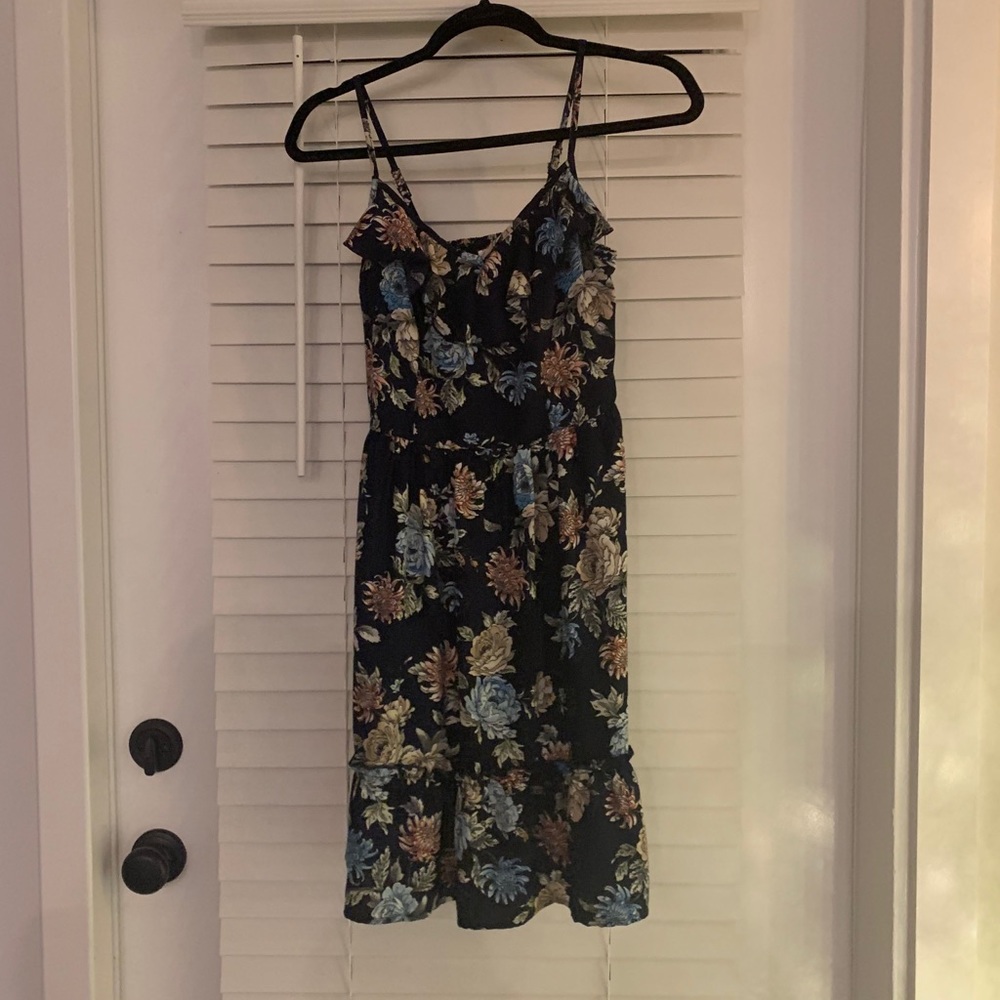 Dress - Picture 2 of 4